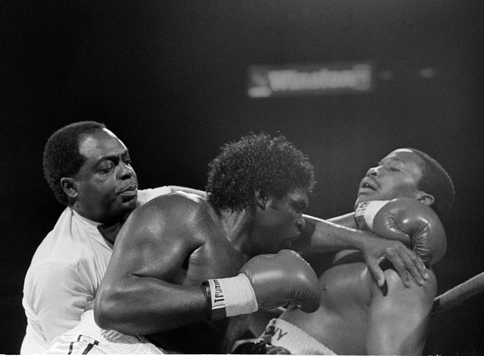 1986: Tim Witherspoon wins a majority decision over Tony Tubbs for WBA heavyweight title